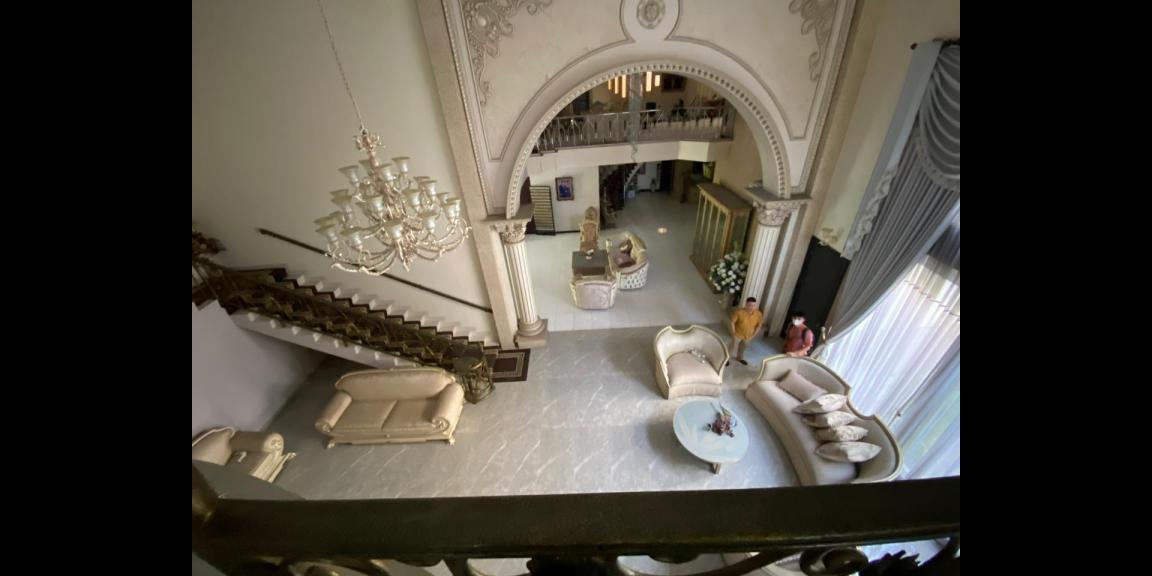 Dijual Rumah 2 Lantai di Dharmahusada Utara, Surabaya Dijual Rumah 2 Lantai di Dharmahusada Utara, Surabaya