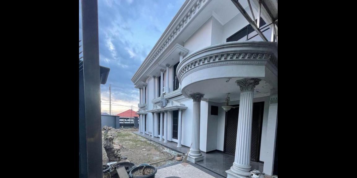 Dijual Rumah 2 Lantai di Dharmahusada Utara, Surabaya Dijual Rumah 2 Lantai di Dharmahusada Utara, Surabaya