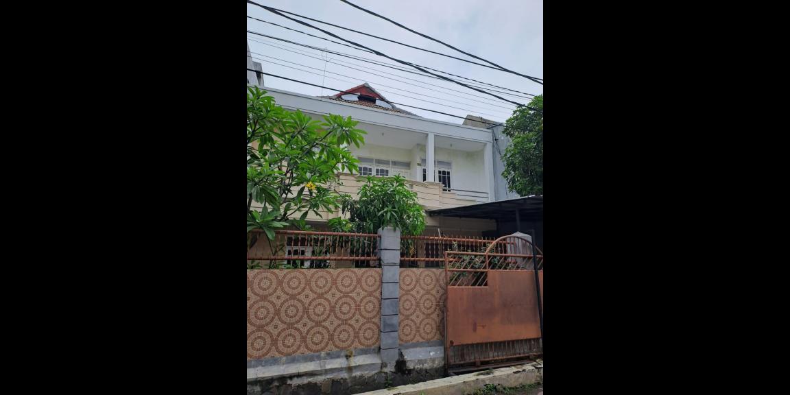 Dijual Rumah 2 Lantai di Lebak Arum, Surabaya Dijual Rumah 2 Lantai di Lebak Arum, Surabaya