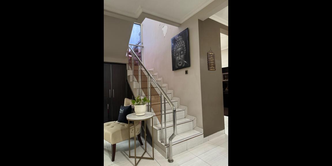 Dijual Rumah Bagus di Perumahan Taman Modern, Jakarta Timur Dijual Rumah Bagus di Perumahan Taman Modern, Jakarta Timur