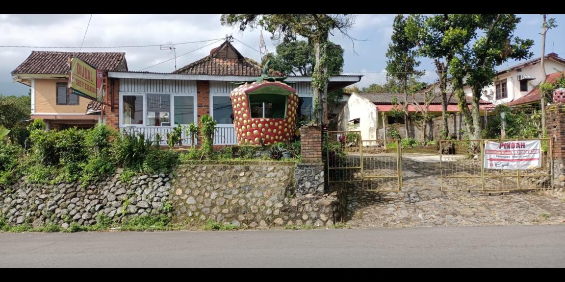 Dijual Rumah 1,5 Lantai di Raya Sajen, Pacet, Kabupaten Mojokerto Dijual Rumah 1,5 Lantai di Raya Sajen, Pacet, Kabupaten Mojokerto