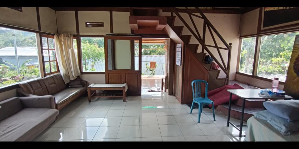 Dijual Rumah 1,5 Lantai di Raya Sajen, Pacet, Kabupaten Mojokerto Dijual Rumah 1,5 Lantai di Raya Sajen, Pacet, Kabupaten Mojokerto