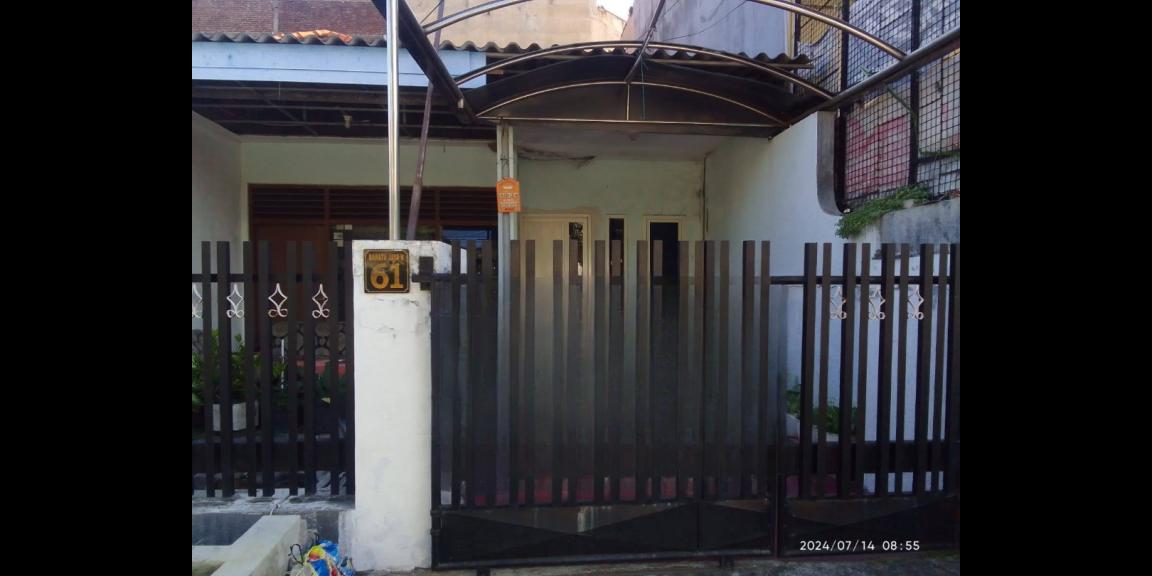 Dijual Rumah di Barata Jaya V, Surabaya Dijual Rumah di Barata Jaya V, Surabaya