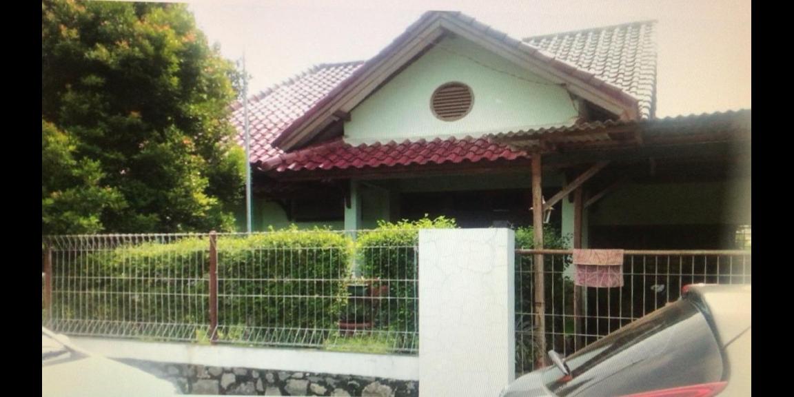 Dijual Rumah Luas di Villa Melati Mas, Tangerang Selatan Dijual Rumah Luas di Villa Melati Mas, Tangerang Selatan