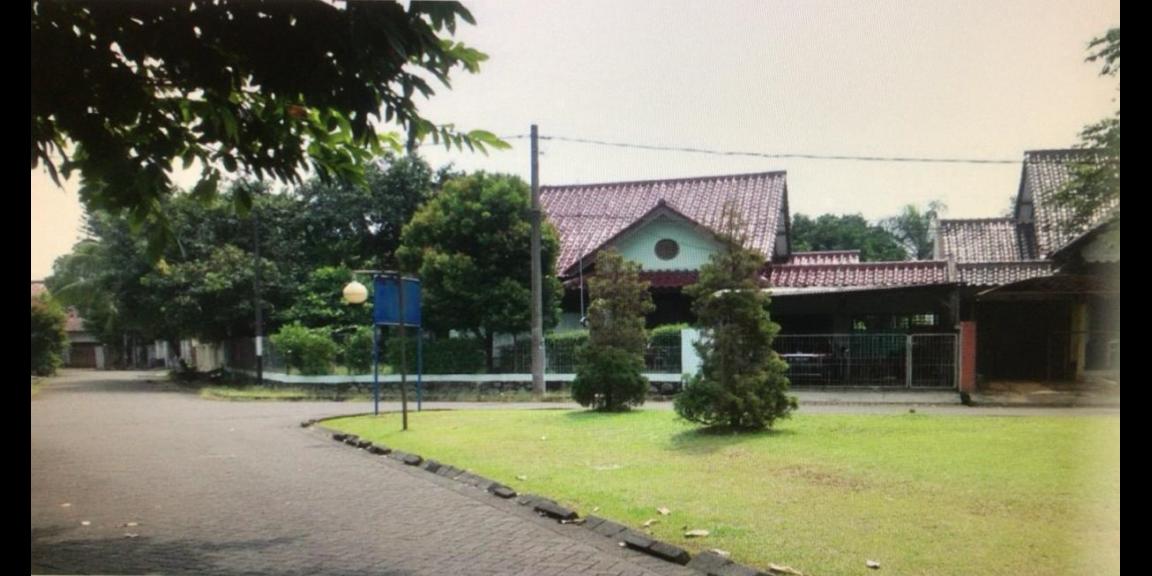 Dijual Rumah Luas di Villa Melati Mas, Tangerang Selatan Dijual Rumah Luas di Villa Melati Mas, Tangerang Selatan