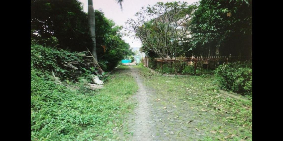 Dijual Rumah Luas di Villa Melati Mas, Tangerang Selatan Dijual Rumah Luas di Villa Melati Mas, Tangerang Selatan