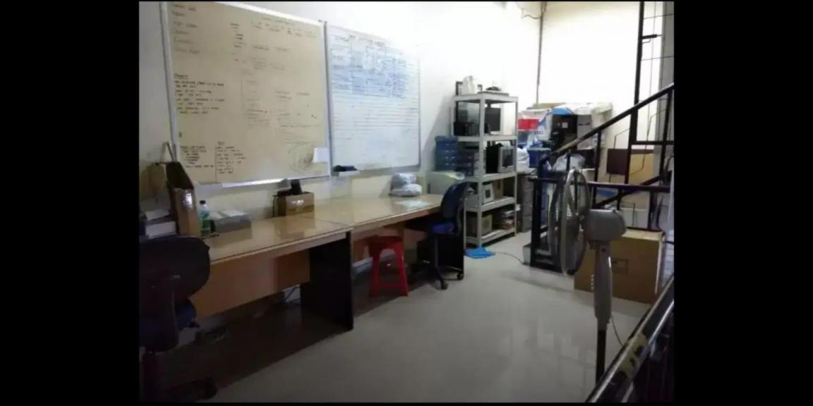 Ruko Full Furnished 3 Lantai 0 Jalan Raya Strategis di Tengah Kota Lokasi Klampis Surabaya Ruko Full Furnished 3 Lantai 0 Jalan Raya Strategis di Tengah Kota Lokasi Klampis Surabaya