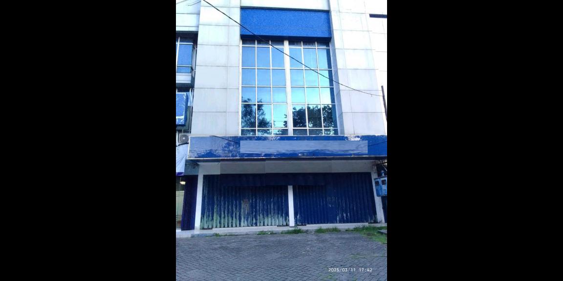 Dijual dan Sewa Ruko 3,5 Lantai di Raya Jermursari, Surabaya Dijual dan Sewa Ruko 3,5 Lantai di Raya Jermursari, Surabaya