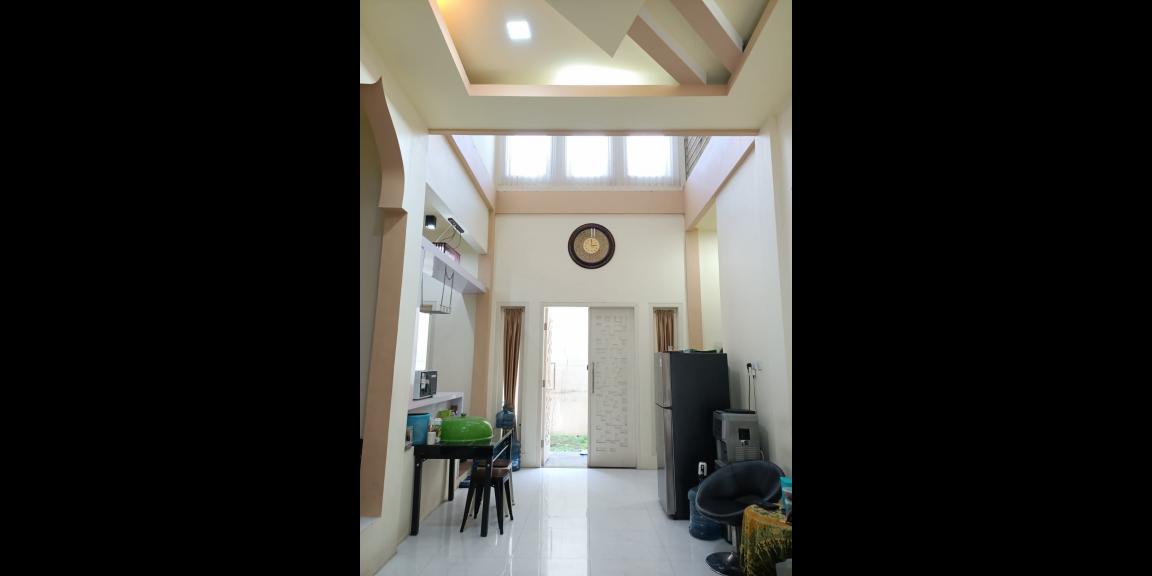 Dijual Rumah 2 Lantai di Jalan Sidosermo, Surabaya Dijual Rumah 2 Lantai di Jalan Sidosermo, Surabaya
