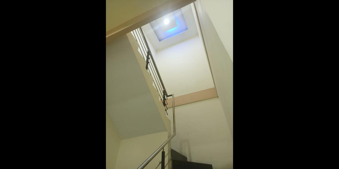 Dijual Rumah 2 Lantai di Jalan Sidosermo, Surabaya Dijual Rumah 2 Lantai di Jalan Sidosermo, Surabaya