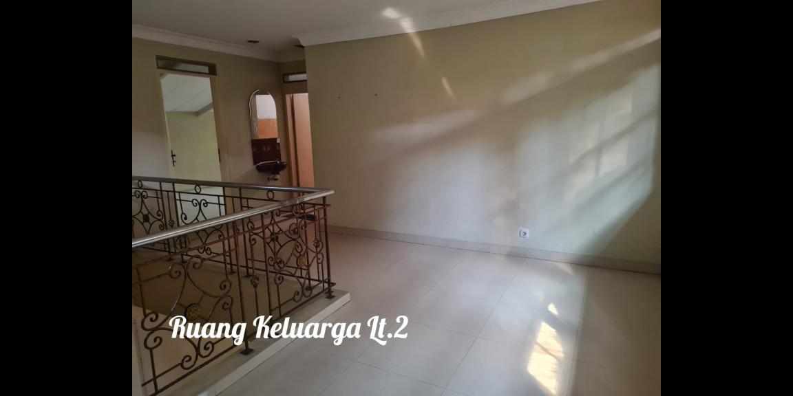 Dijual Rumah 1,5 Lantai di Tebet, Jakarta Selatan Dijual Rumah 1,5 Lantai di Tebet, Jakarta Selatan