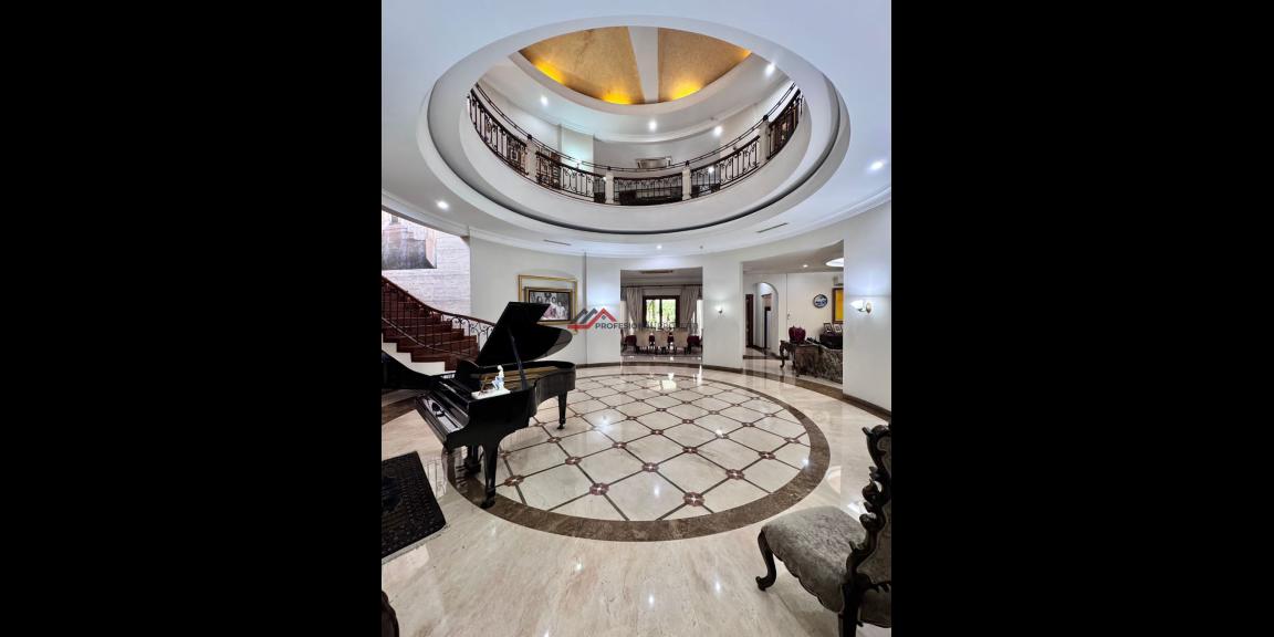 Rumah Mewah di Taman Pondok Indah, Jakarta Selatan Rumah Mewah di Taman Pondok Indah, Jakarta Selatan