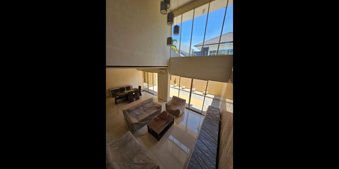 Dijual Rumah 2 Lantai di Komplek Royal Residence, Surabaya Dijual Rumah 2 Lantai di Komplek Royal Residence, Surabaya