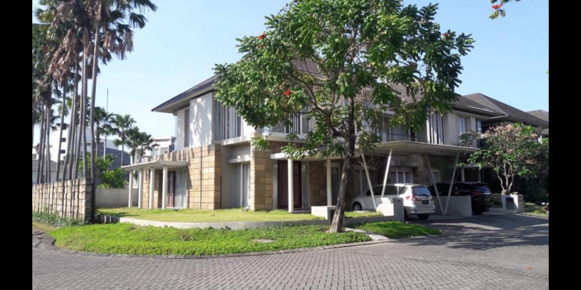 Dijual Rumah Mewah di Komplek Royal Residence, Surabaya Dijual Rumah Mewah di Komplek Royal Residence, Surabaya