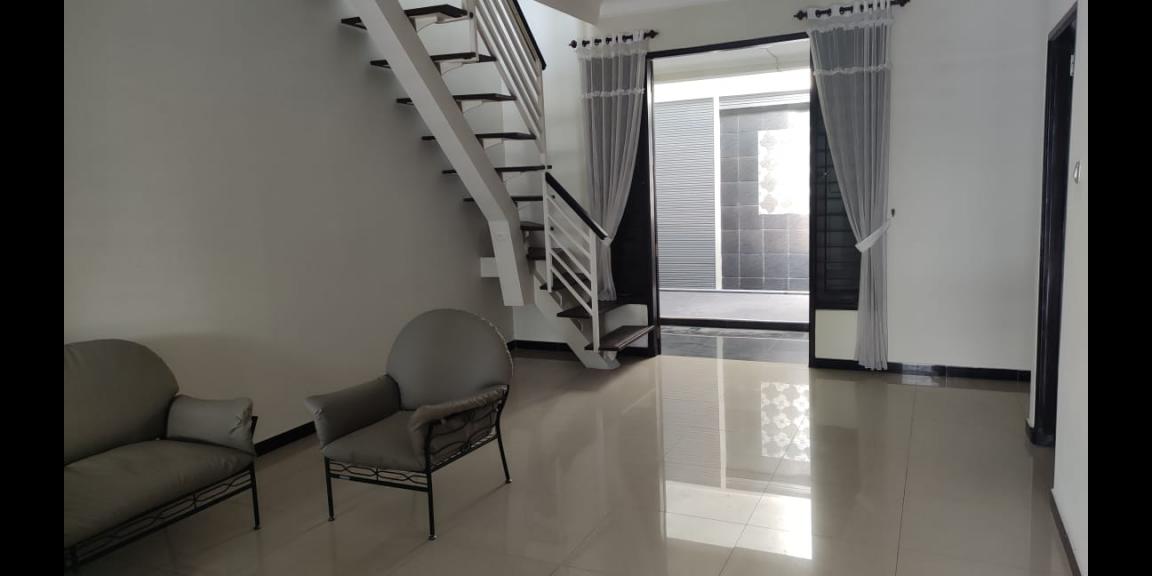 Rumah Siap Huni Baru Renovasi Lokasi Citraland SUrabaya Barat Rumah Siap Huni Baru Renovasi Lokasi Citraland SUrabaya Barat