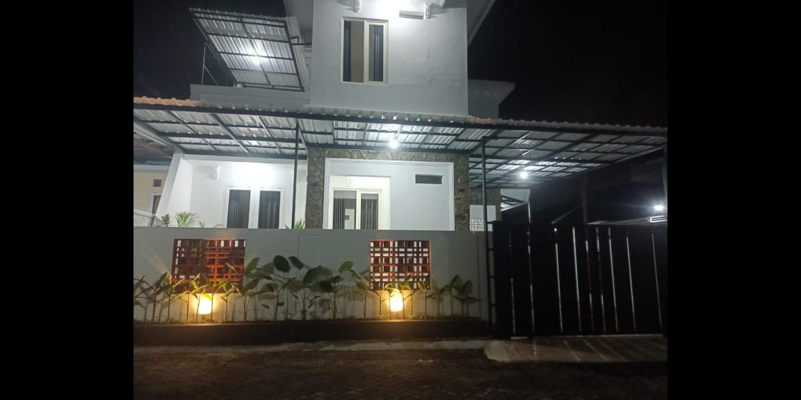 Dijual Rumah 2 Lantai di Jalan Bendungan Palasari, Kota Malang Dijual Rumah 2 Lantai di Jalan Bendungan Palasari, Kota Malang
