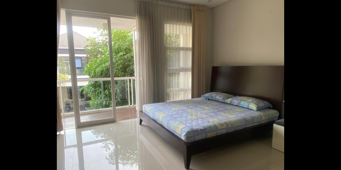 Dijual Rumah 2 Lantai di Royal Residence, Surabaya Dijual Rumah 2 Lantai di Royal Residence, Surabaya