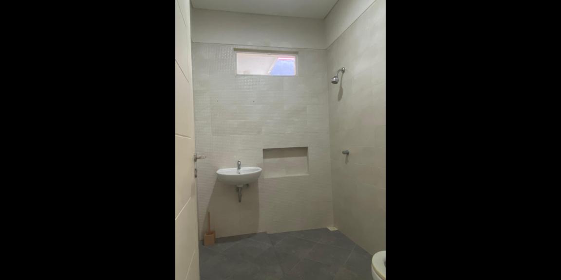 Dijual Rumah 2 Lantai di Royal Residence, Surabaya Dijual Rumah 2 Lantai di Royal Residence, Surabaya