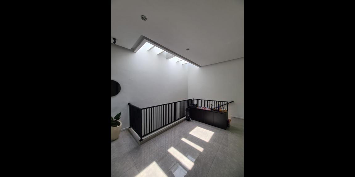 Dijual Rumah Bagus di Royal Residence, Surabaya Dijual Rumah Bagus di Royal Residence, Surabaya