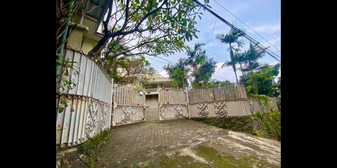 Dijual Villa Strategis di Jalan Raya Daerah Pandaan, Pasuruan Dijual Villa Strategis di Jalan Raya Daerah Pandaan, Pasuruan