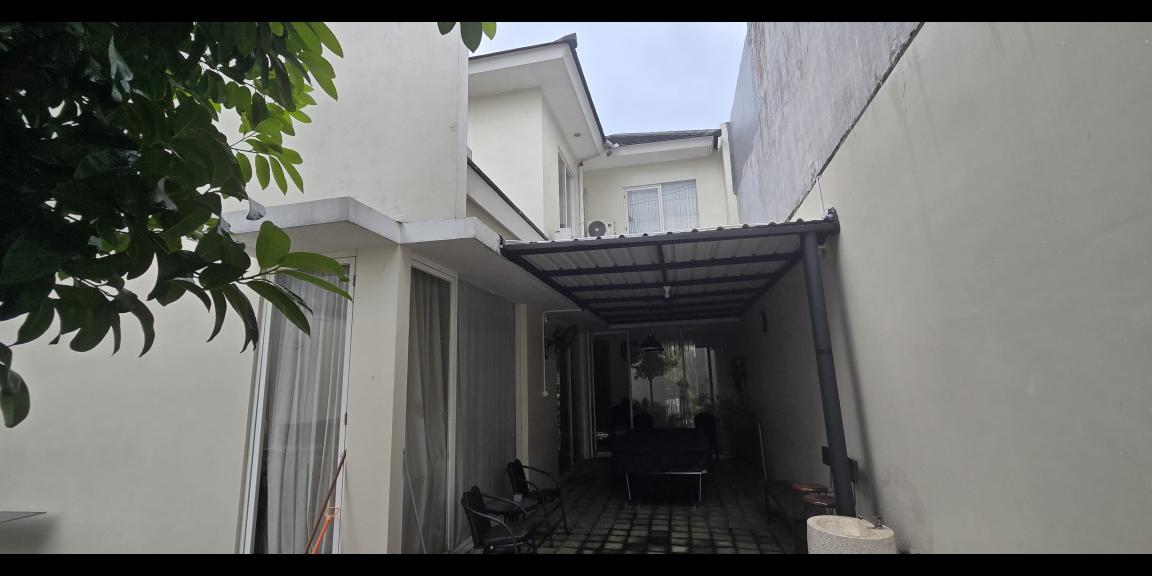 Dijual cepat Rumah Semi Furnish di Perumahan Royal Residence Wiyung Surabaya Dijual cepat Rumah Semi Furnish di Perumahan Royal Residence Wiyung Surabaya