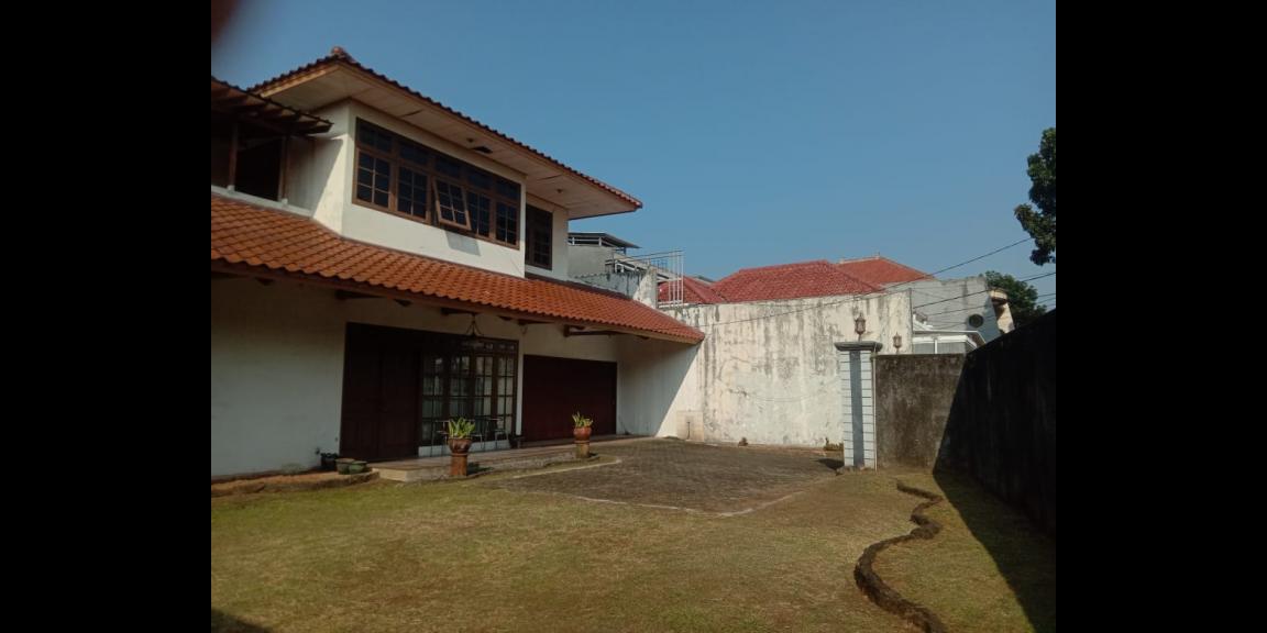 Dijual Rumah Luas di Pejaten Timur, Jakarta Selatan Dijual Rumah Luas di Pejaten Timur, Jakarta Selatan