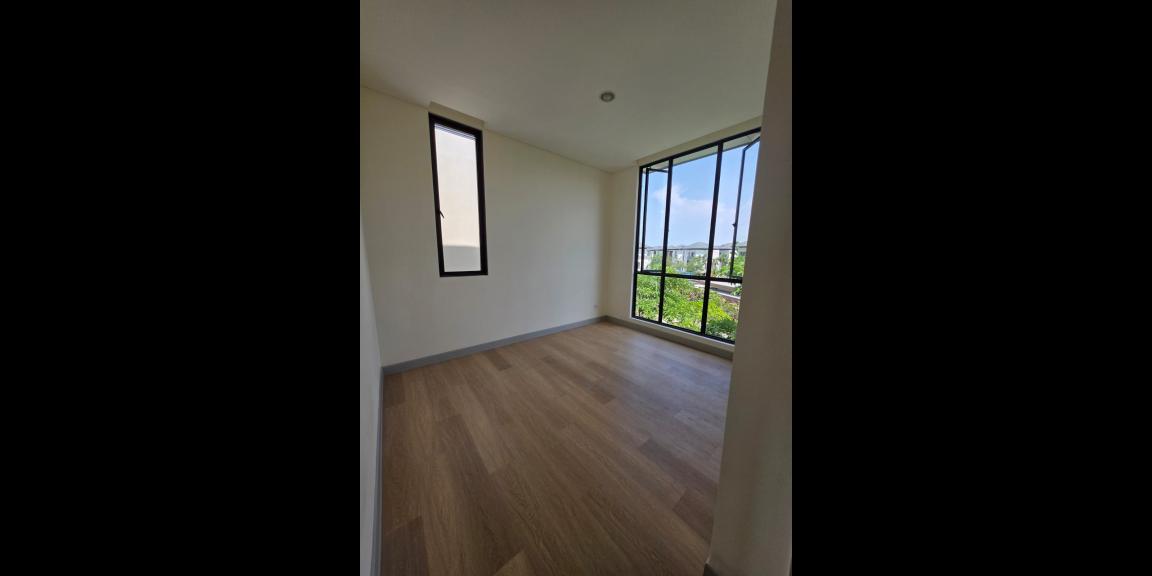 Dijual Rumah Minimalis 3 Lantai di Jakarta Garden City, Jakarta Timur Dijual Rumah Minimalis 3 Lantai di Jakarta Garden City, Jakarta Timur