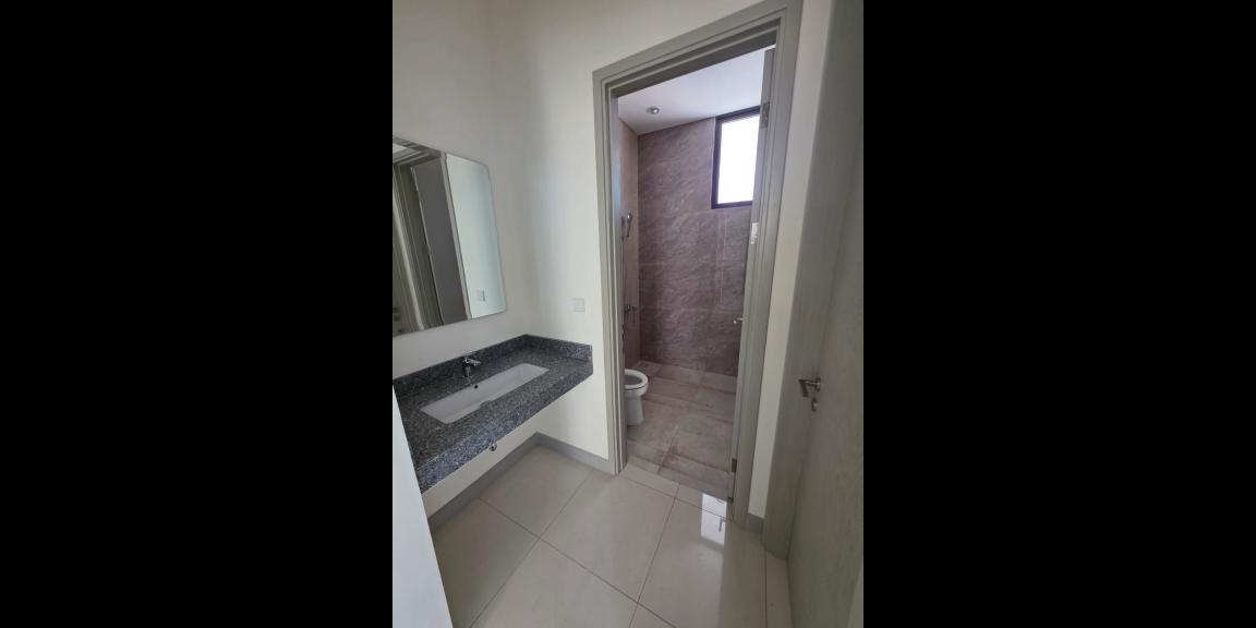 Dijual Rumah Minimalis 3 Lantai di Jakarta Garden City, Jakarta Timur Dijual Rumah Minimalis 3 Lantai di Jakarta Garden City, Jakarta Timur