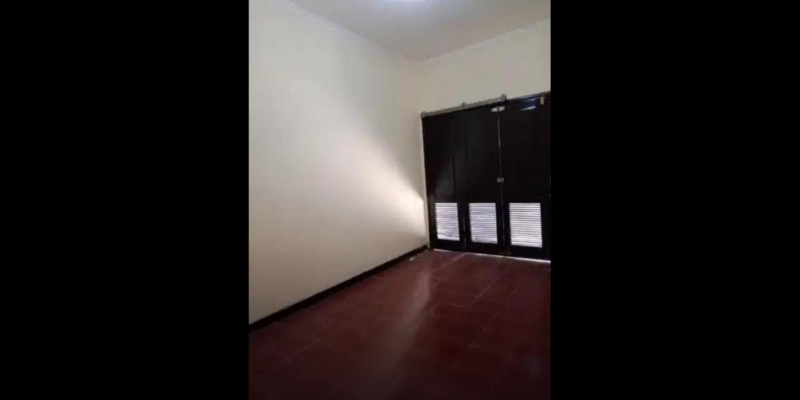 Dijual Rumah SHM di Bendul Merisi Selatan, Surabaya Dijual Rumah SHM di Bendul Merisi Selatan, Surabaya