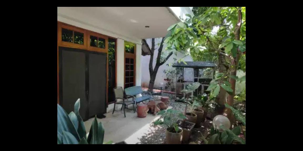 Dijual Rumah Luas di Perumahan Puri Indah, Jakarta Barat Dijual Rumah Luas di Perumahan Puri Indah, Jakarta Barat