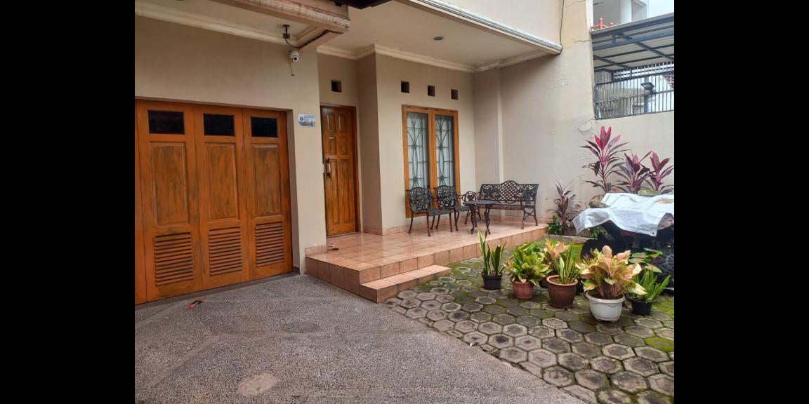 Dijual Rumah 2 Lantai di Kebon Jeruk, Jakarta Barat Dijual Rumah 2 Lantai di Kebon Jeruk, Jakarta Barat