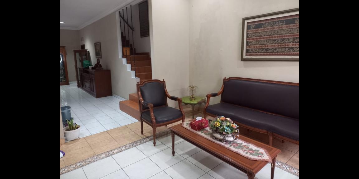 Dijual Rumah 2 Lantai di Kebon Jeruk, Jakarta Barat Dijual Rumah 2 Lantai di Kebon Jeruk, Jakarta Barat