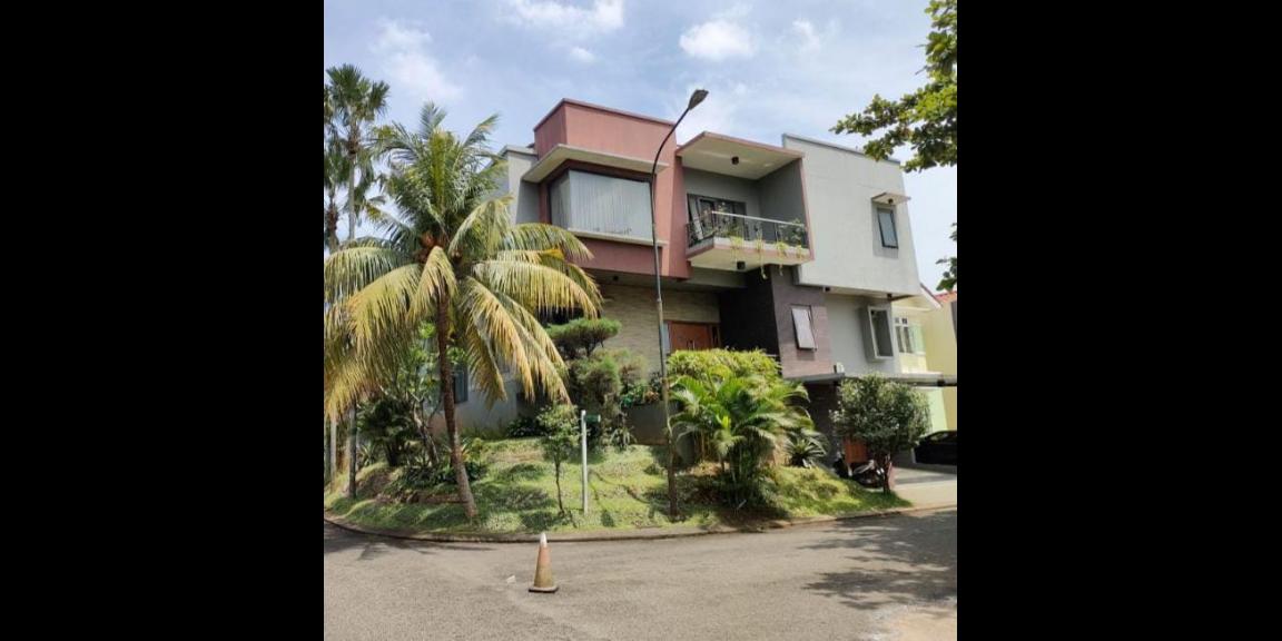 Dijual Rumah Pojokan di Legenda Wisata, Kabupaten Bogor Dijual Rumah Pojokan di Legenda Wisata, Kabupaten Bogor