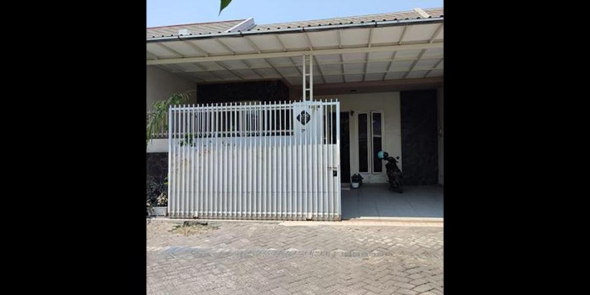Dijual Rumah 1,5 Lantai di Griya Kebraon Utama, Surabaya Dijual Rumah 1,5 Lantai di Griya Kebraon Utama, Surabaya