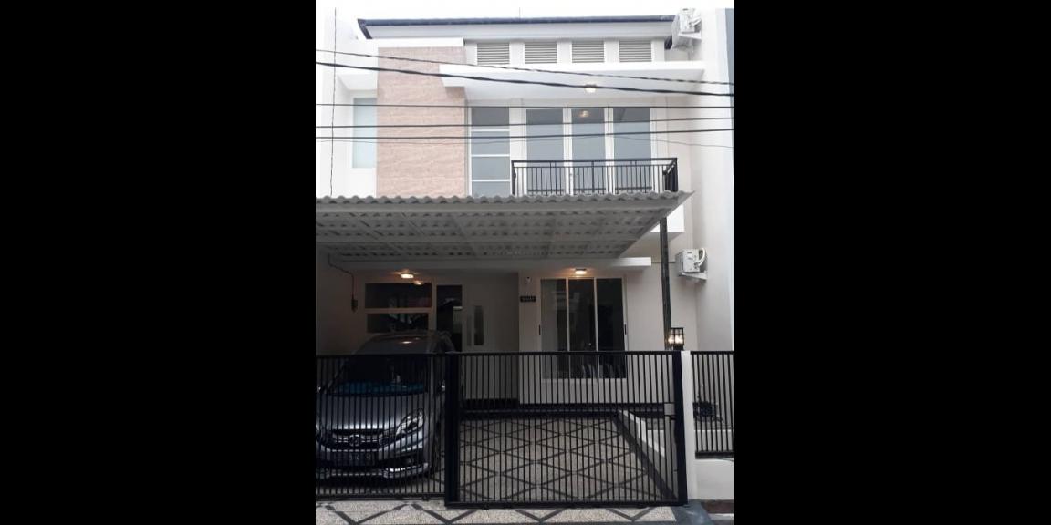 Dijual Rumah di Griya Asri Pakuwon City, Surabaya Timur Dijual Rumah di Griya Asri Pakuwon City, Surabaya Timur
