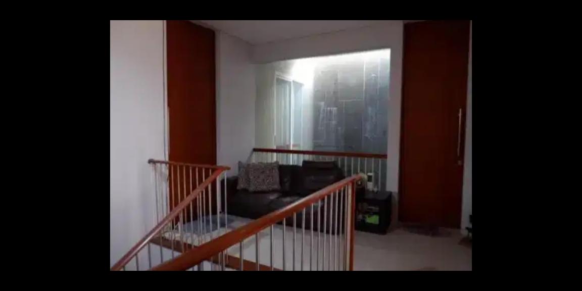 Dijual Rumah 2 Lantai di Newton Hill Citraland, Surabaya Dijual Rumah 2 Lantai di Newton Hill Citraland, Surabaya