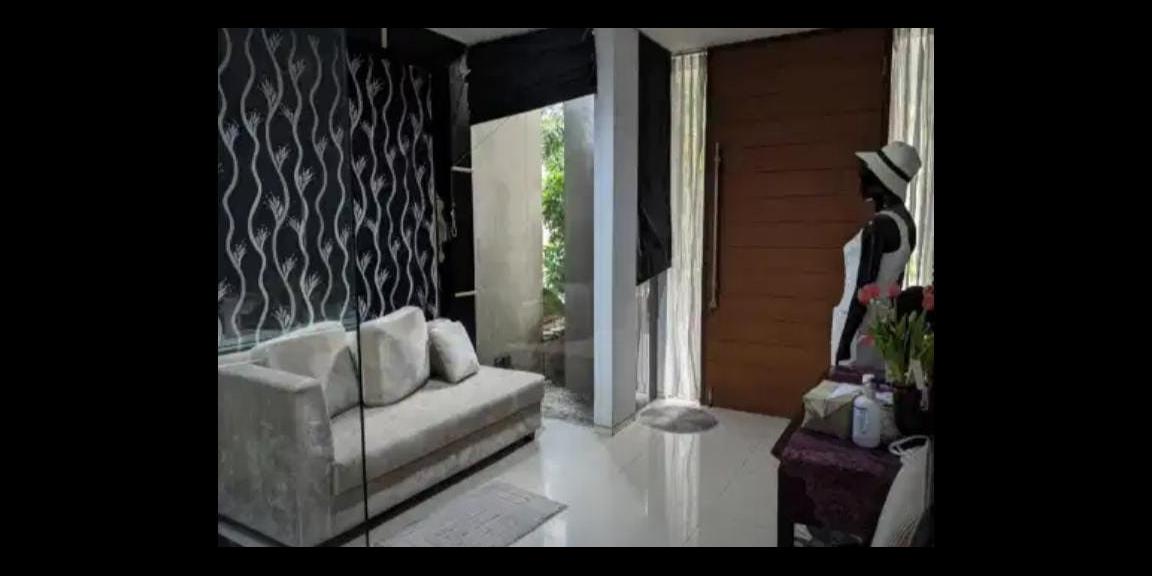 Dijual Rumah 2 Lantai di Newton Hill Citraland, Surabaya Dijual Rumah 2 Lantai di Newton Hill Citraland, Surabaya