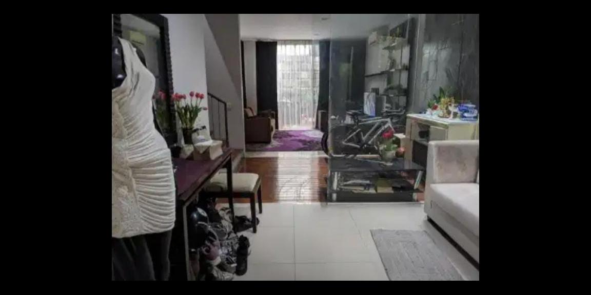 Dijual Rumah 2 Lantai di Newton Hill Citraland, Surabaya Dijual Rumah 2 Lantai di Newton Hill Citraland, Surabaya