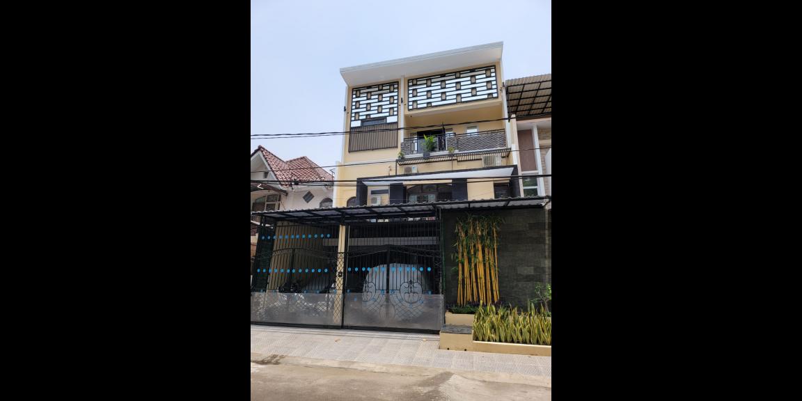 Dijual Rumah Bagus di Pelepah Elok Raya, Jakarta Utara Dijual Rumah Bagus di Pelepah Elok Raya, Jakarta Utara