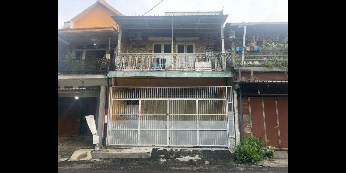 Dijual Rumah + Toko di Raya Rungkut Alang-Alang, Surabaya Dijual Rumah + Toko di Raya Rungkut Alang-Alang, Surabaya