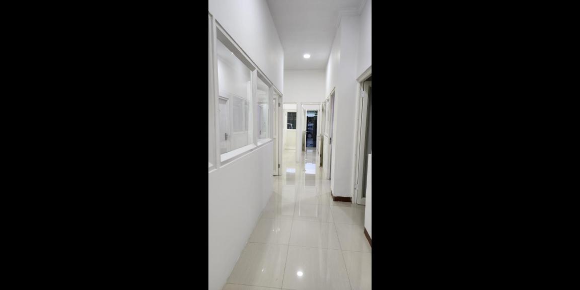 Dijual Rumah 2 Lantai di Jalan Kutisari Indah Utara, Surabaya Dijual Rumah 2 Lantai di Jalan Kutisari Indah Utara, Surabaya
