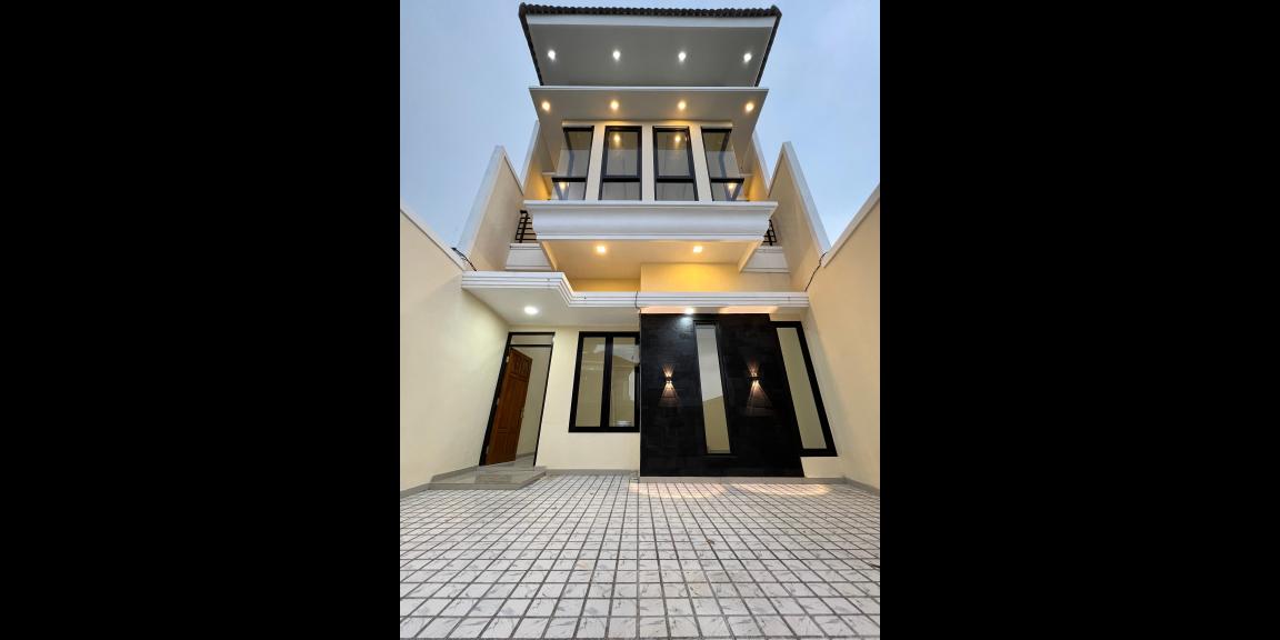 Rumah Baru Modern Perumahan Greenlake Wonorejo Rungkut Surabaya Timur Rumah Baru Modern Perumahan Greenlake Wonorejo Rungkut Surabaya Timur