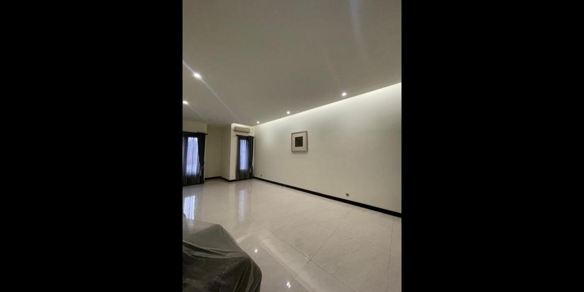 !!!JUAL CEPAT!!! Rumah Istimewa Nol Jalan Raya Semi Furnished Siap Huni Lokasi Karah Jambangan Surabaya Selatan !!!JUAL CEPAT!!! Rumah Istimewa Nol Jalan Raya Semi Furnished Siap Huni Lokasi Karah Jambangan Surabaya Selatan