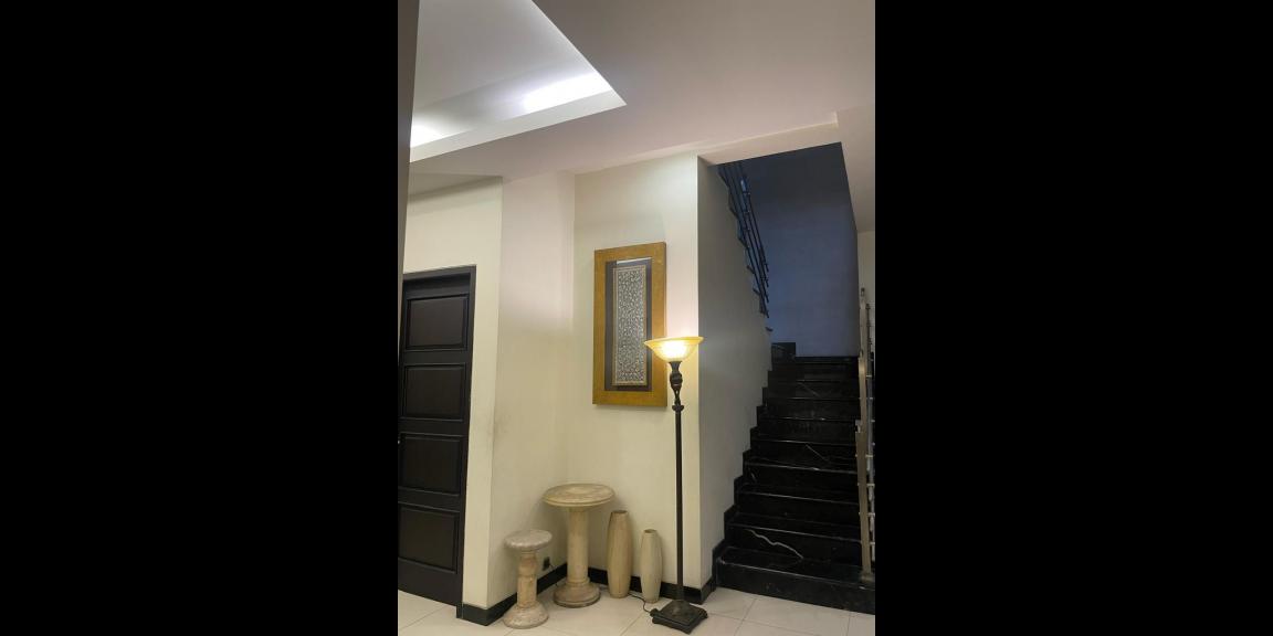 !!!JUAL CEPAT!!! Rumah Istimewa Nol Jalan Raya Semi Furnished Siap Huni Lokasi Karah Jambangan Surabaya Selatan !!!JUAL CEPAT!!! Rumah Istimewa Nol Jalan Raya Semi Furnished Siap Huni Lokasi Karah Jambangan Surabaya Selatan