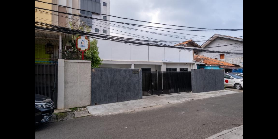Dijual Rumah Kos di Jalan Mampang Prapatan, Jakarta Selatan Dijual Rumah Kos di Jalan Mampang Prapatan, Jakarta Selatan