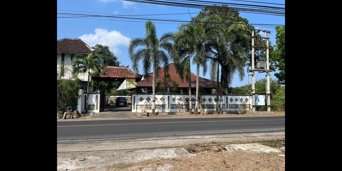 Dijual Villa SHM di Raya Senggigi, Lombok Barat Dijual Villa SHM di Raya Senggigi, Lombok Barat