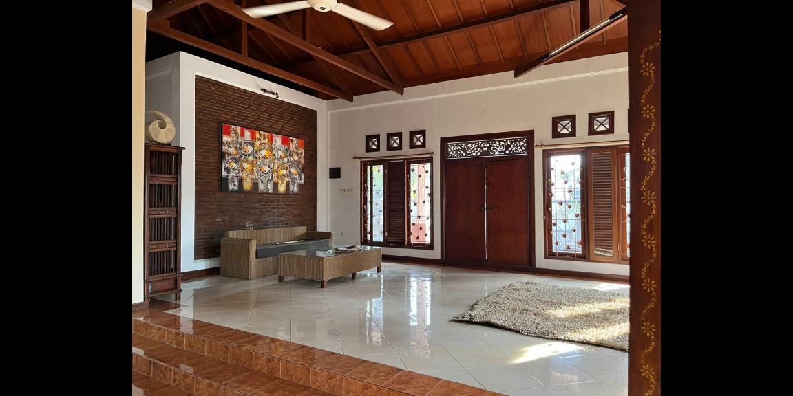 Dijual Villa SHM di Raya Senggigi, Lombok Barat Dijual Villa SHM di Raya Senggigi, Lombok Barat