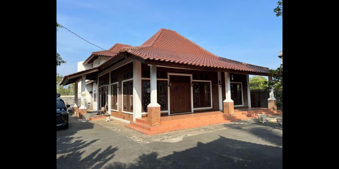 Dijual Villa SHM di Raya Senggigi, Lombok Barat Dijual Villa SHM di Raya Senggigi, Lombok Barat