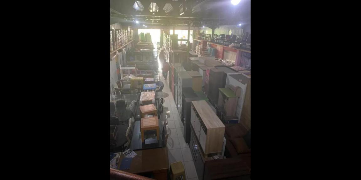 Dijual Gudang & Toko di Raya Lebo, Kabupaten Sidoarjo Dijual Gudang & Toko di Raya Lebo, Kabupaten Sidoarjo