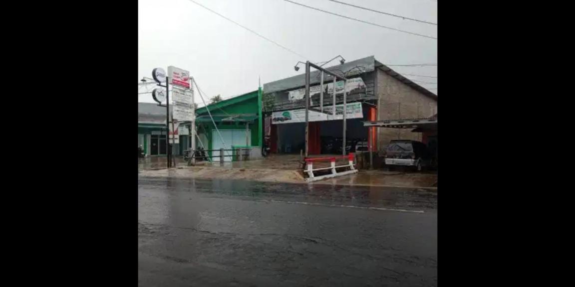 Dijual Showroom di Jalan Pangeran Cakrabuana, Kabupaten Cirebon Dijual Showroom di Jalan Pangeran Cakrabuana, Kabupaten Cirebon